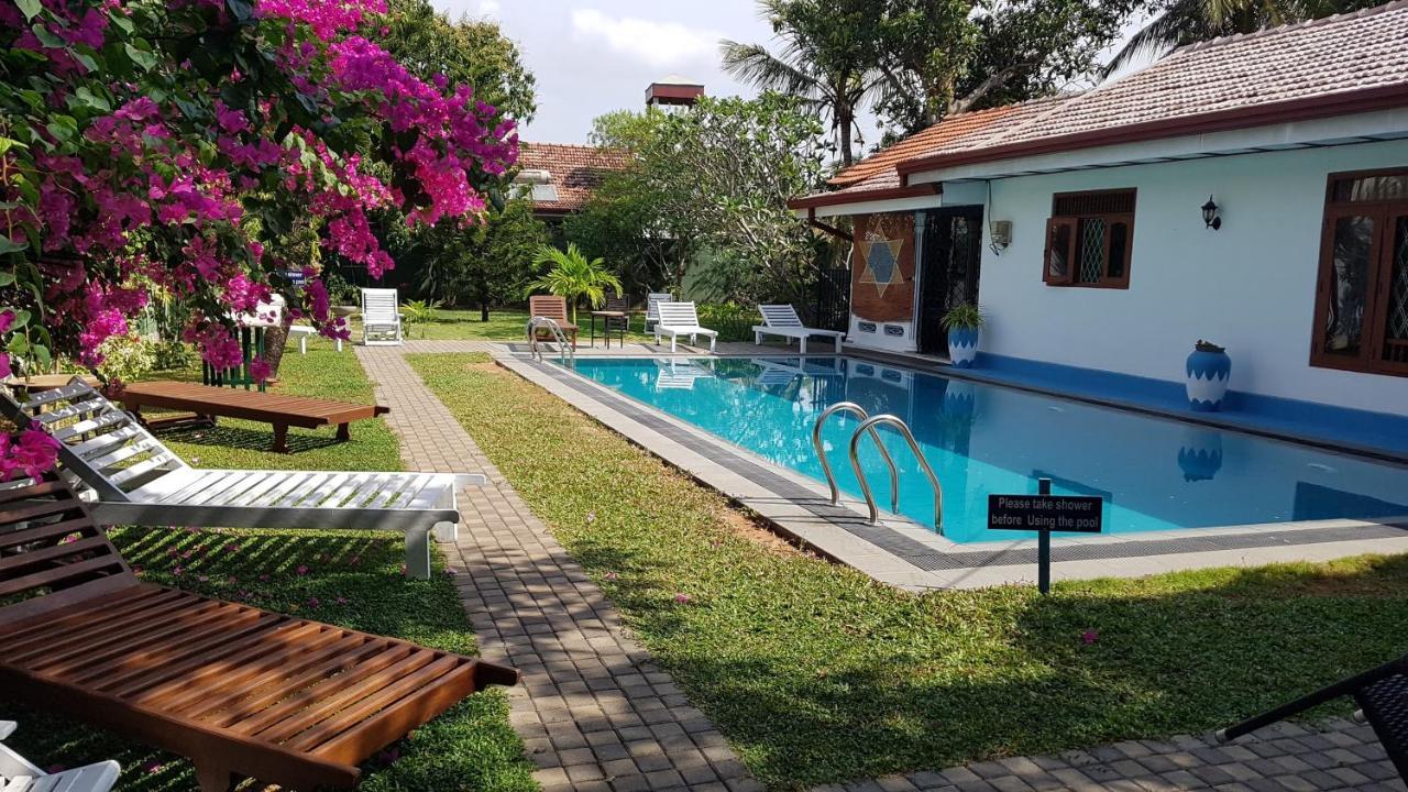 Lioni Holidays Villa Negombo Eksteriør billede