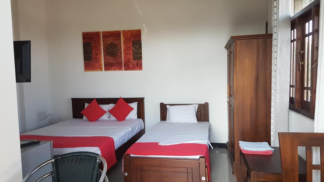 Lioni Holidays Villa Negombo Eksteriør billede