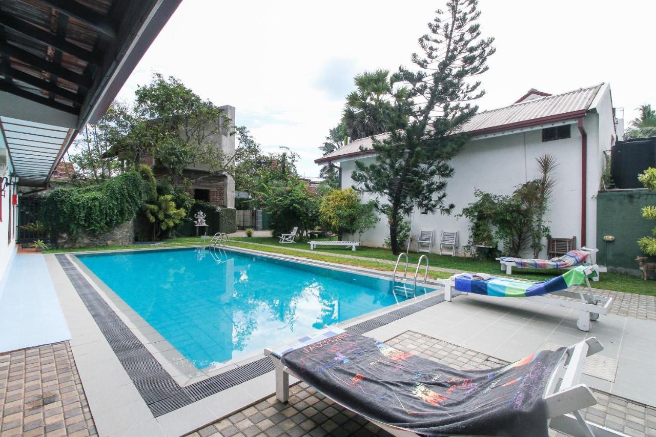 Lioni Holidays Villa Negombo Eksteriør billede